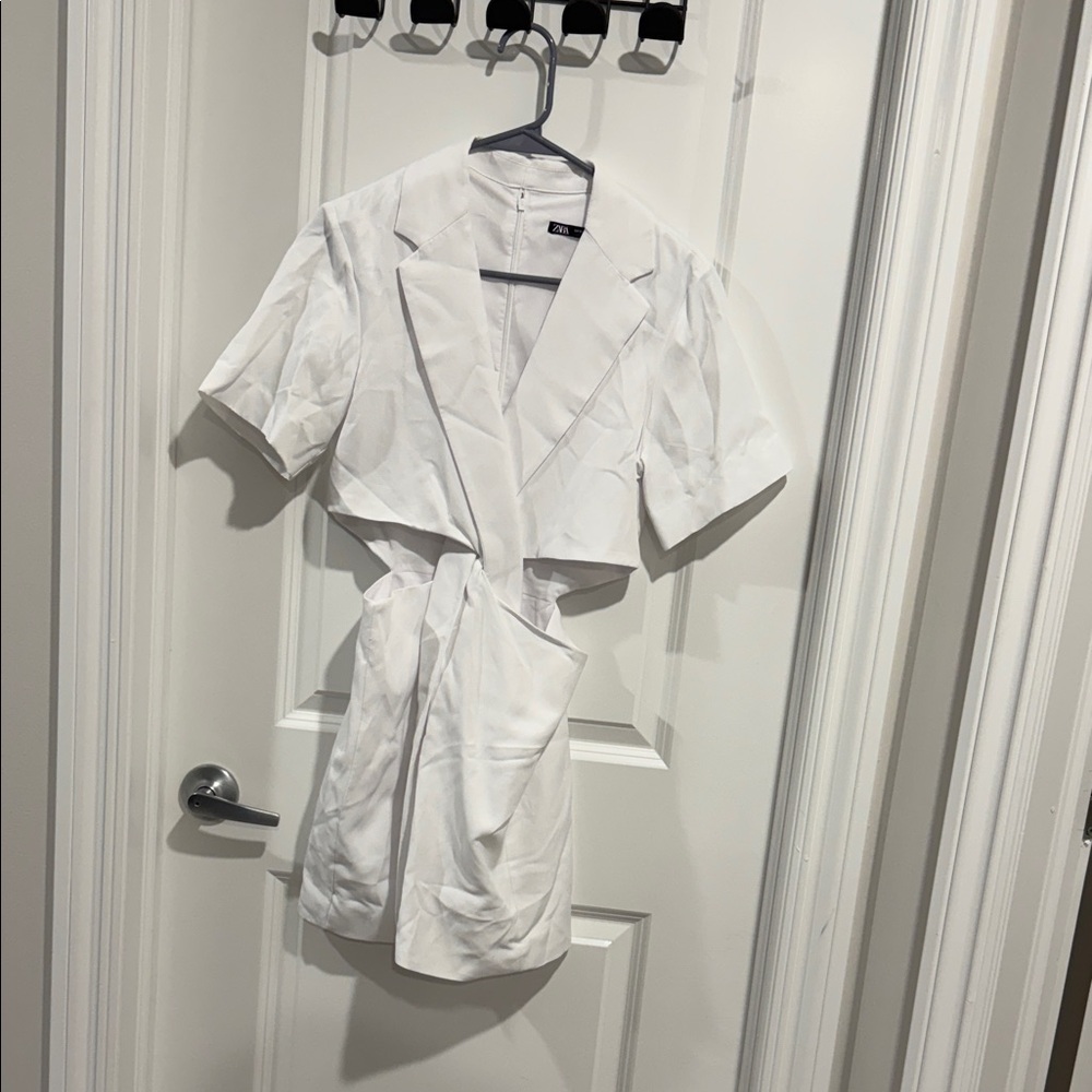 Zara White Short-Sleeve Dress